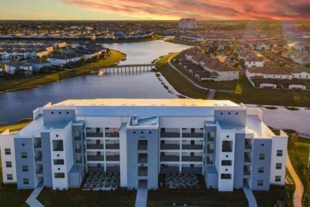 Lovely Thematic 2br With 2 Clubhouses & Waterpark *