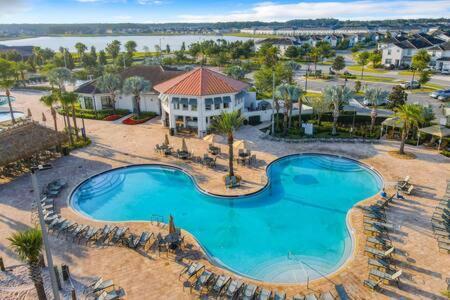 Lovely Thematic 2br With 2 Clubhouses & Waterpark *