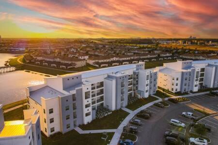 Lovely Thematic 2br With 2 Clubhouses & Waterpark