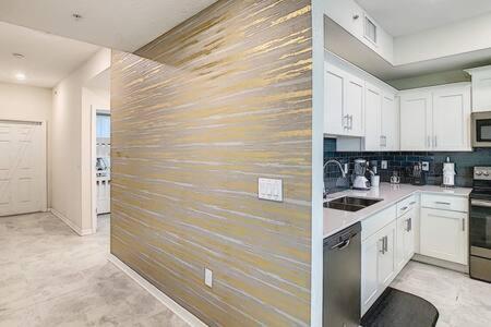 Lovely Thematic 2br With 2 Clubhouses & Waterpark *